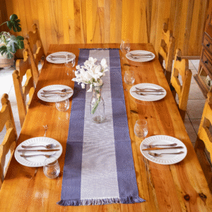 Camino de mesa Lirio